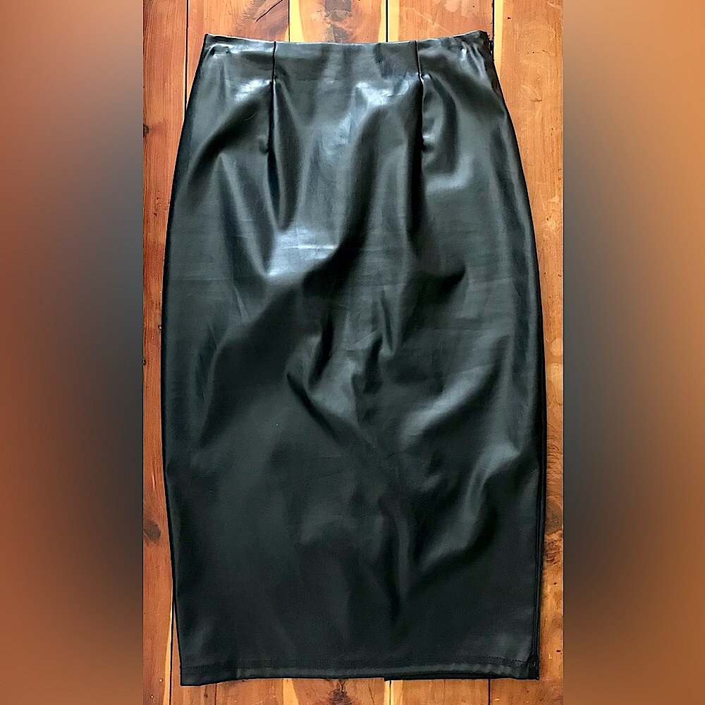 Collectif Vintage Black Faux Leather Pencil Skirt High Slit 1950s Style XS Pinup